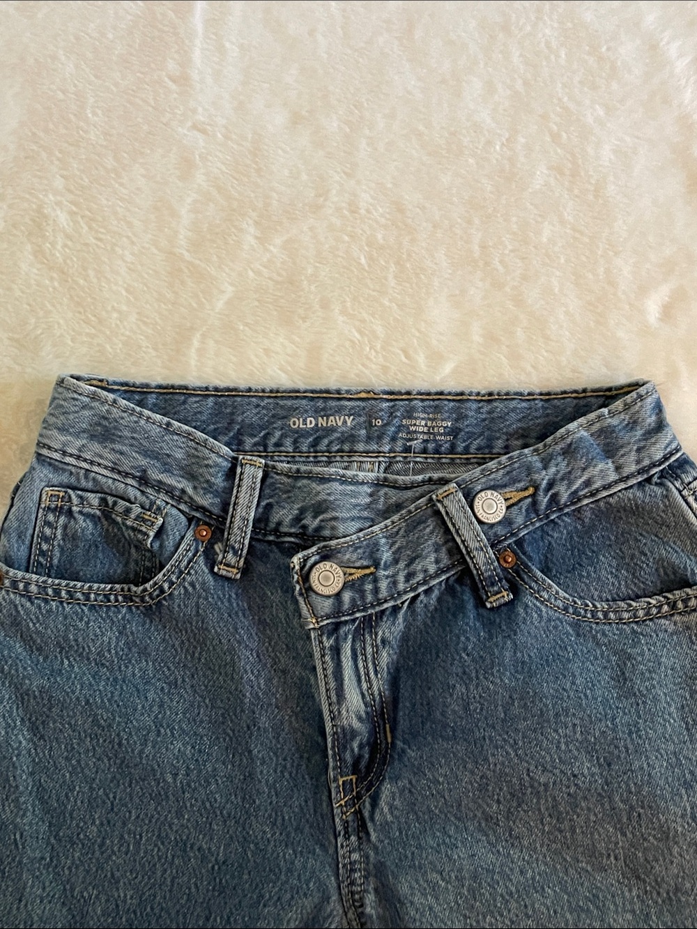 Old Navy Girls Blue Relaxed Wide-Leg Jeans with Star Accents SZ 10 - Picture 6 of 8